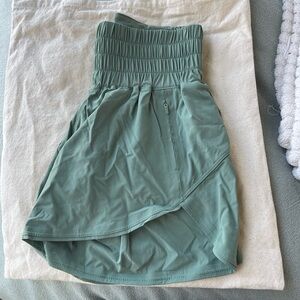 Green outdoor voices shorts